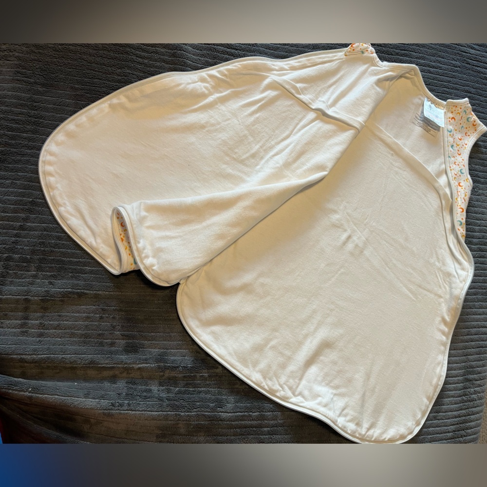 Baby Sleep Sack and Baby Bib with 100% Cotton Material 0-6 months - Picture 6 of 7